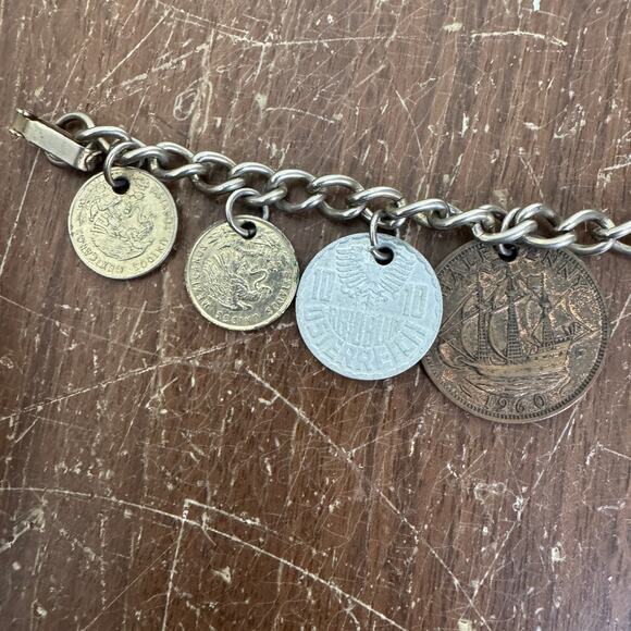 Vintage 1950s 1960s Foreign Coin Charm Bracelet Mexico Austria South Africa‎ GB - Picture 7 of 7